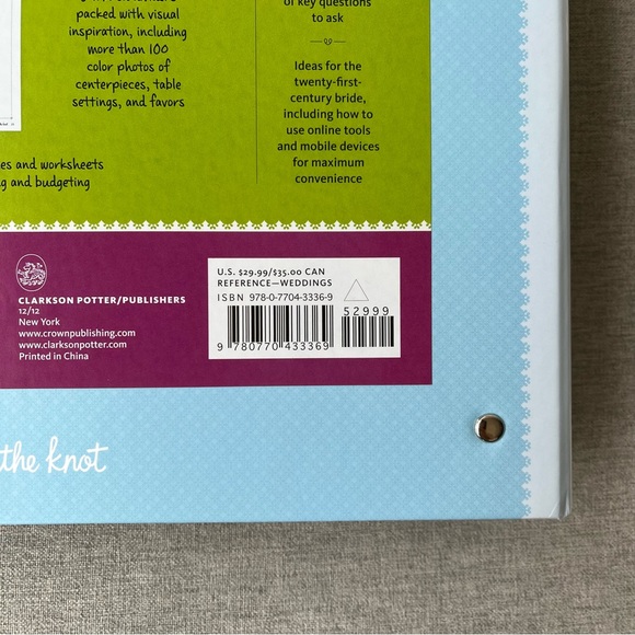 THE KNOT | The Knot Ultimate Wedding Planner & Organizer Binder (2 Book Bundle) - Picture 5 of 9